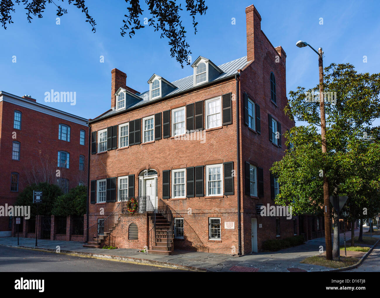 Il centro storico di Isiah Davenport House su East State Street, Columbia Square, Savannah, Georgia, Stati Uniti d'America Foto Stock