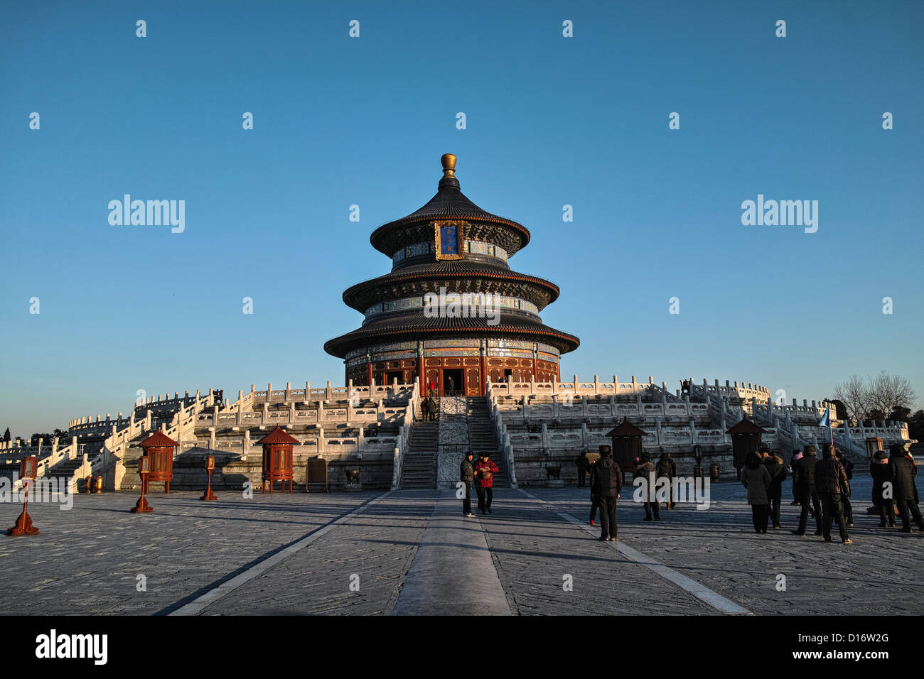 I turisti di visitare il Tempio del Paradiso in inverno Foto Stock