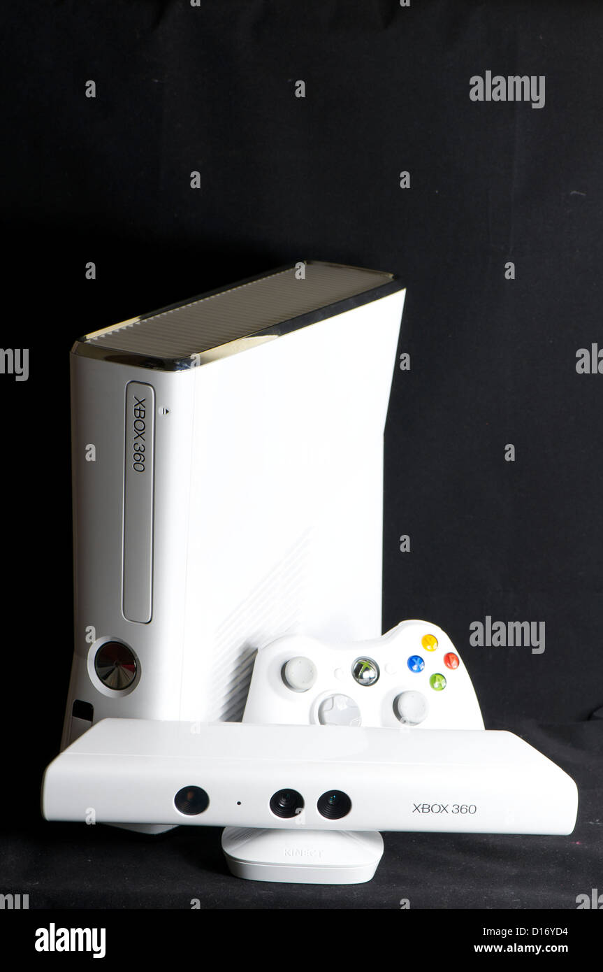 Nuova serie di Xbox 360 set di bianco da Microsoft. Foto Stock