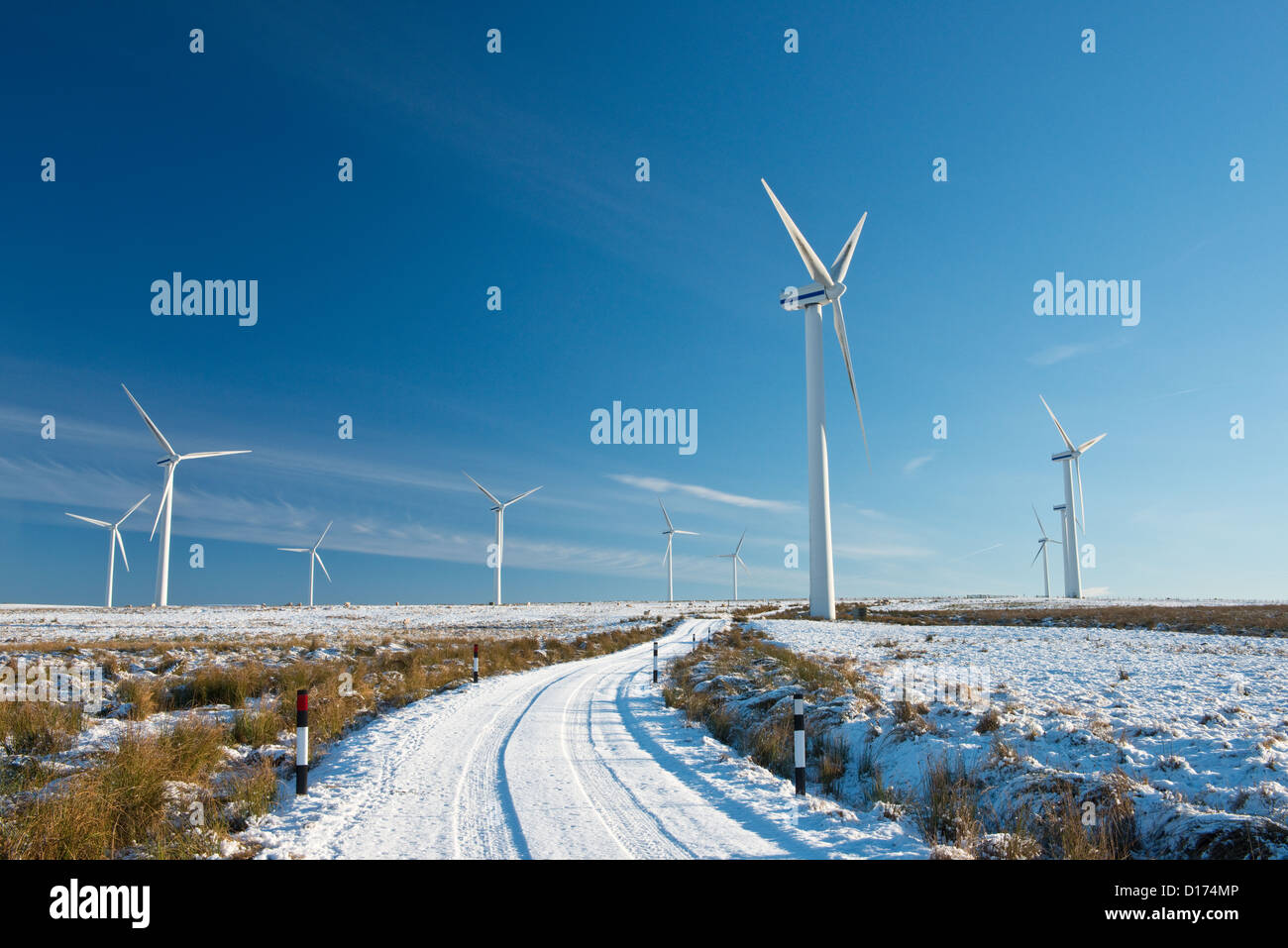 Turbina eolica farm alla Dun diritto nei confini scozzesi Foto Stock