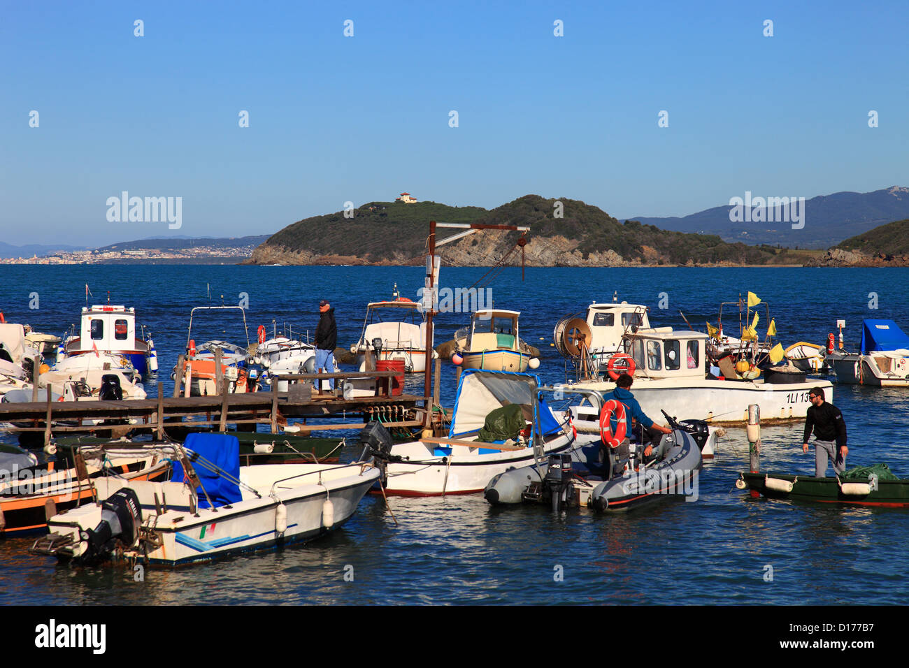 L'Italia,Toscana,Livorno, Golfo di Baratti e barche Foto Stock