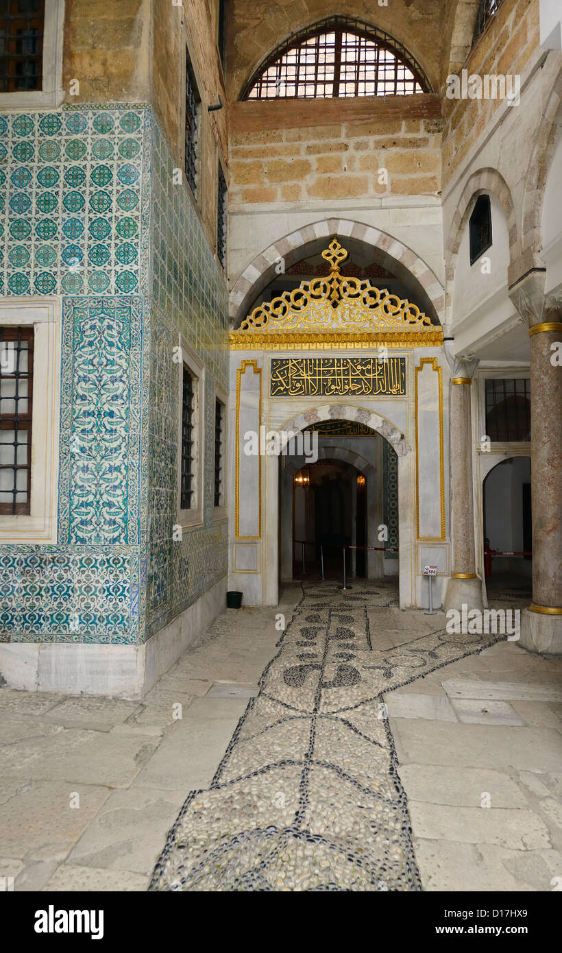 Corridoio di concubine all'entrata principale dell'Harem e sultan nel palazzo Topkapi Istanbul Turchia Foto Stock