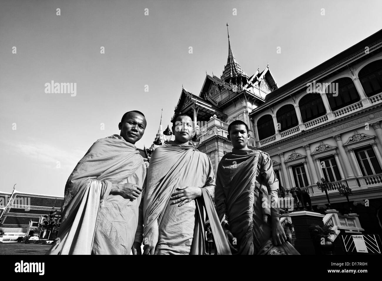 Thailandia, Bangkok, il Palazzo Imperiale, la città imperiale, i monaci buddisti al Palace Foto Stock