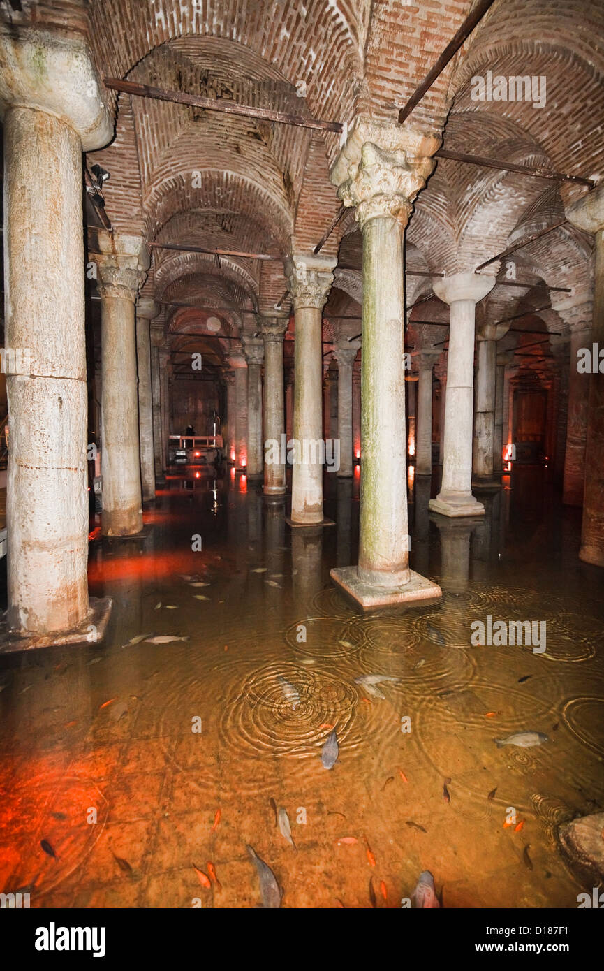 Turchia, Istanbul, la metropolitana Basilica Cistern, costruito da