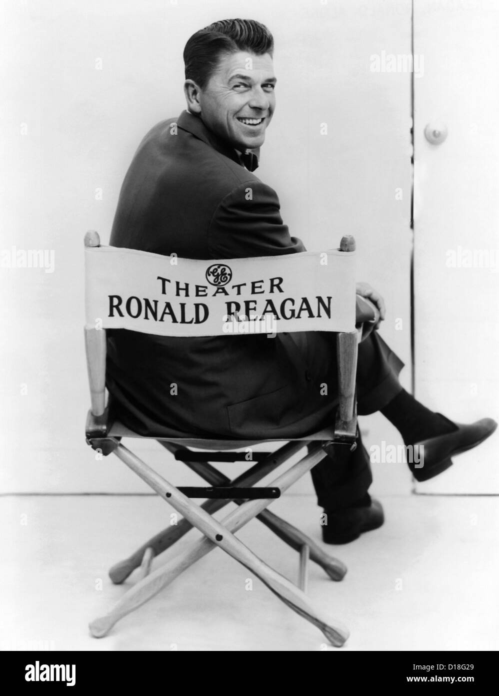 Ronald Reagan è stato ospite della General Electric Theatre sul CBS televisione dal 1954-1962. (CSU ALPHA 438) Archivi CSU/Everett Foto Stock