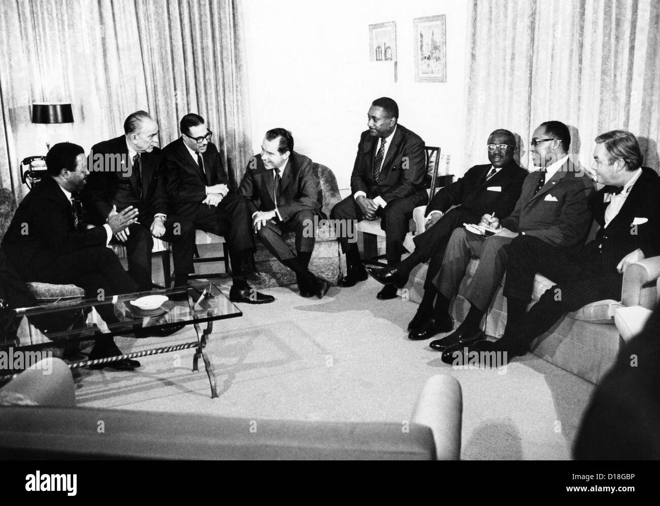 Presidente-eletto Richard Nixon si incontra con i diritti civili leader. L-R: Ralph Abernathy, Southern Christian Leadership Conference; Foto Stock