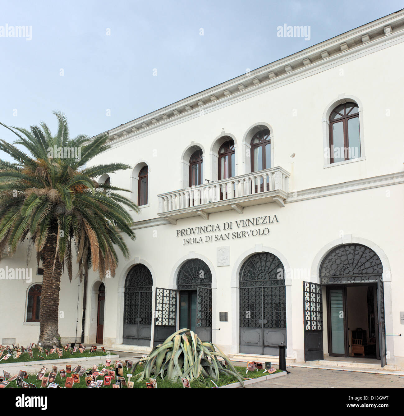 Isola di San Servolo. Una piccola isola e casa della Venice International University. Foto Stock