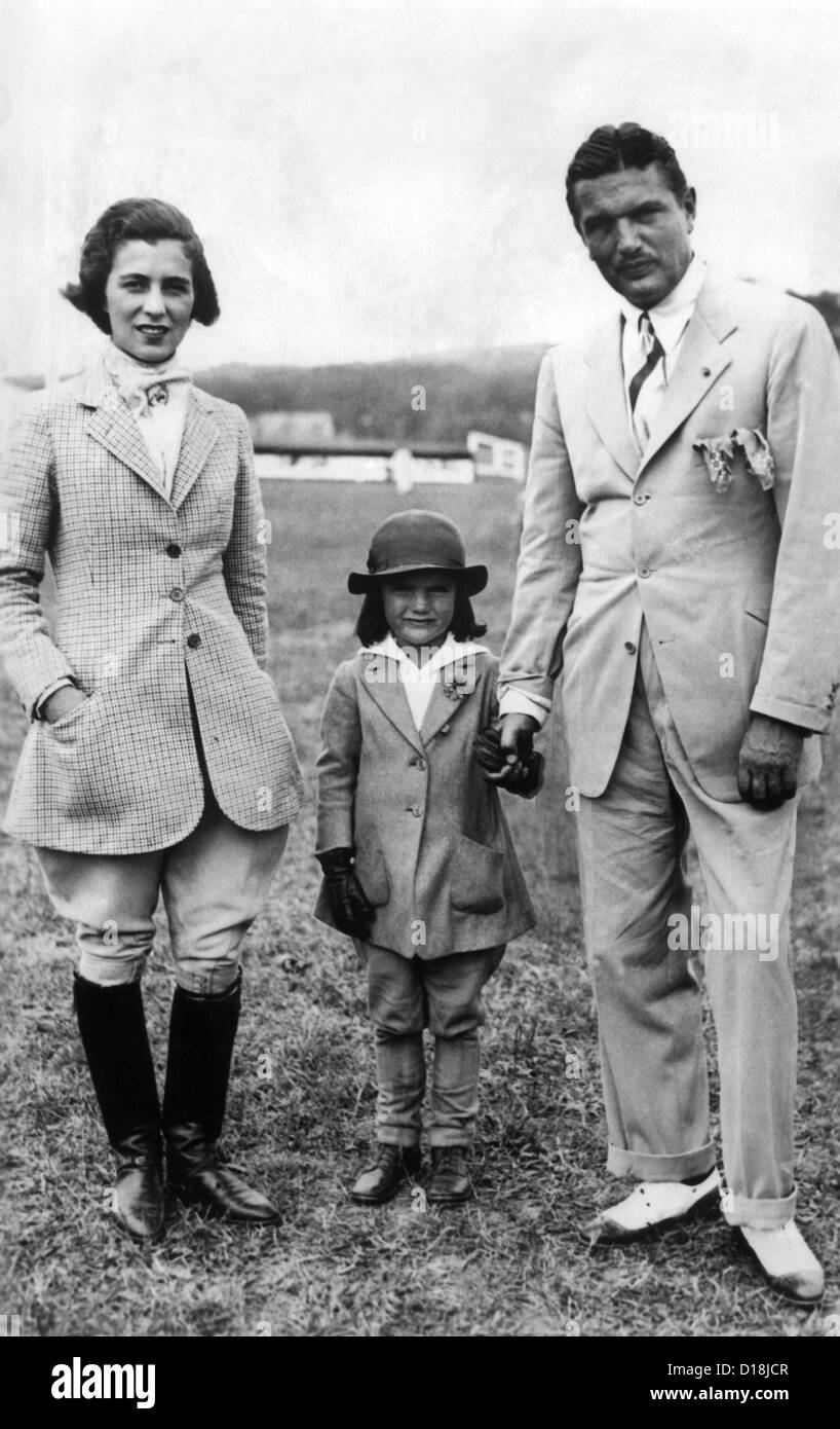 Jacqueline Kennedy, con i suoi genitori, Janet e Giovanni V. Bouvier. Essi sono l'annuale Mostra Nazionale del cavallo di equitazione e Hunt Club Foto Stock