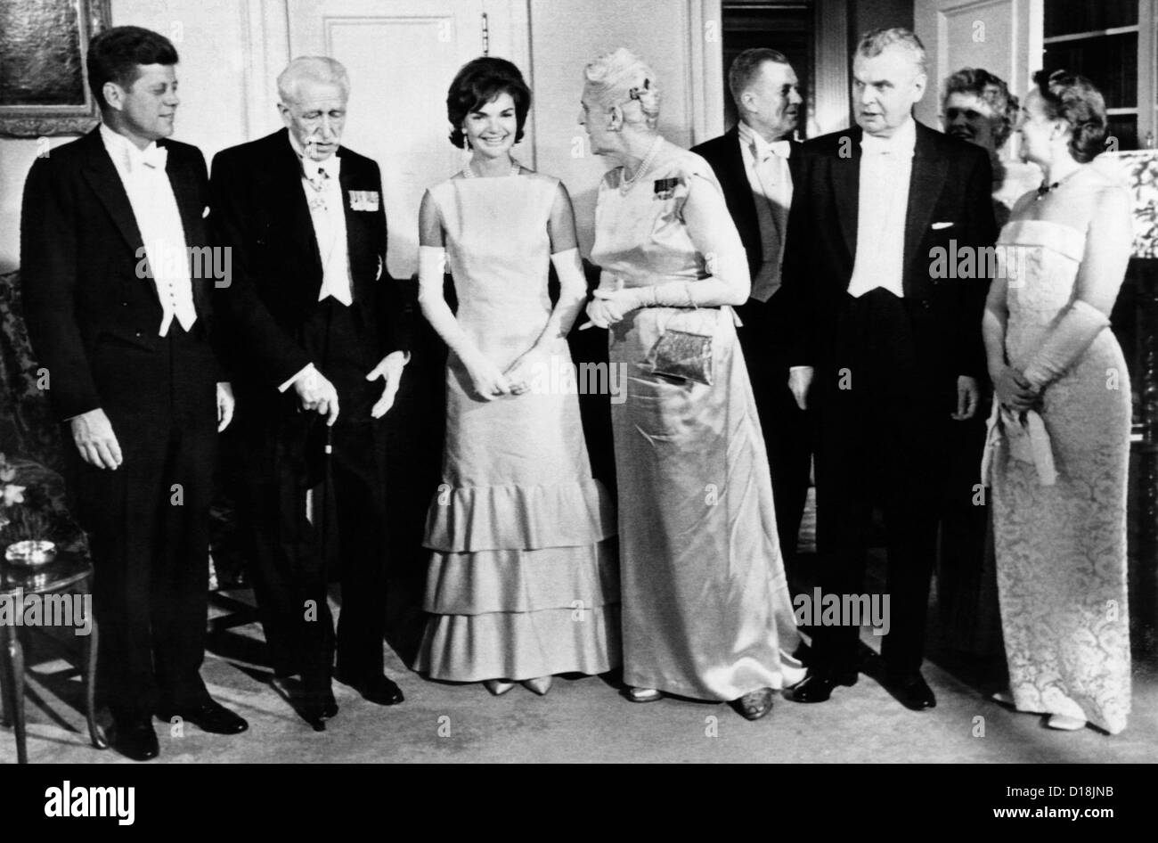 Il presidente John Kennedy in visita in Canada. Il Kennedy diede la Canadian ospita una cena presso l'Ambasciata USA. (L-R) Presidente Foto Stock