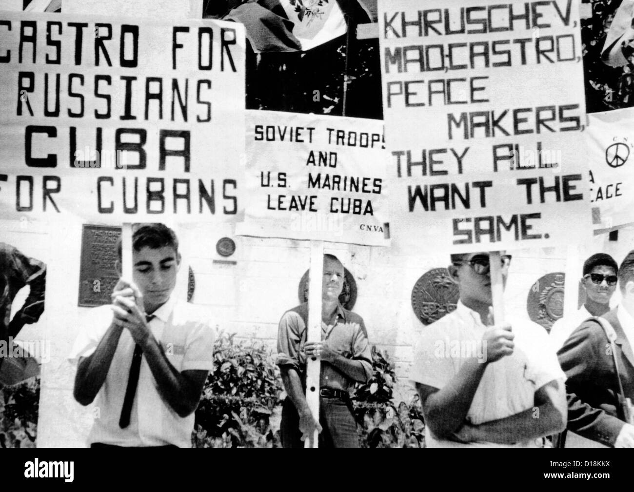 Contro la protesta contro la " Canada-a-Cuba' pace walkers. Il canadese pace escursionisti sono membri del comitato per Foto Stock