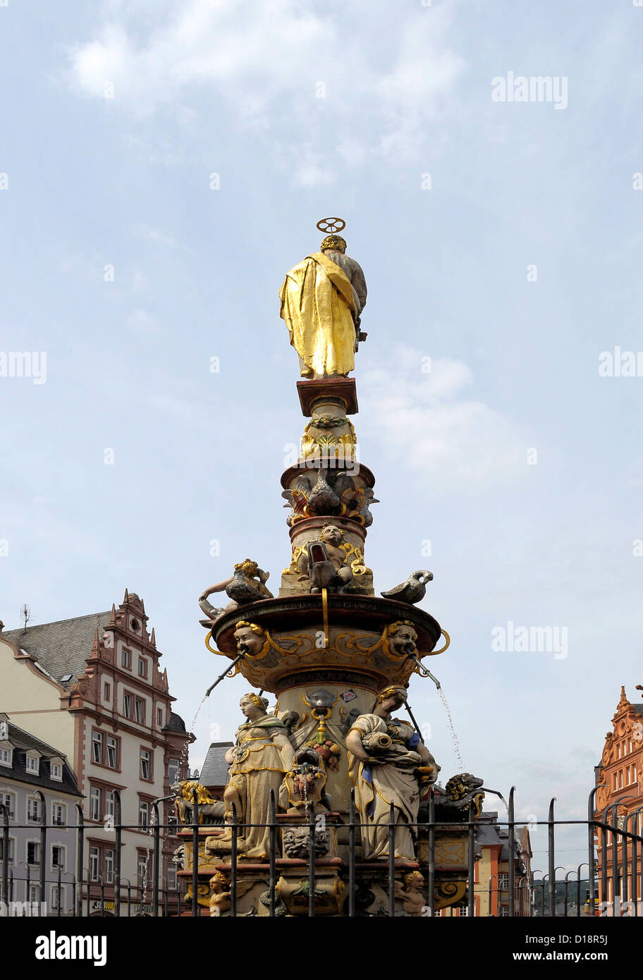 Renania-palatinato, Trier, Fachwerkgebäude, Fußgängerzone, Marktplatz Foto Stock