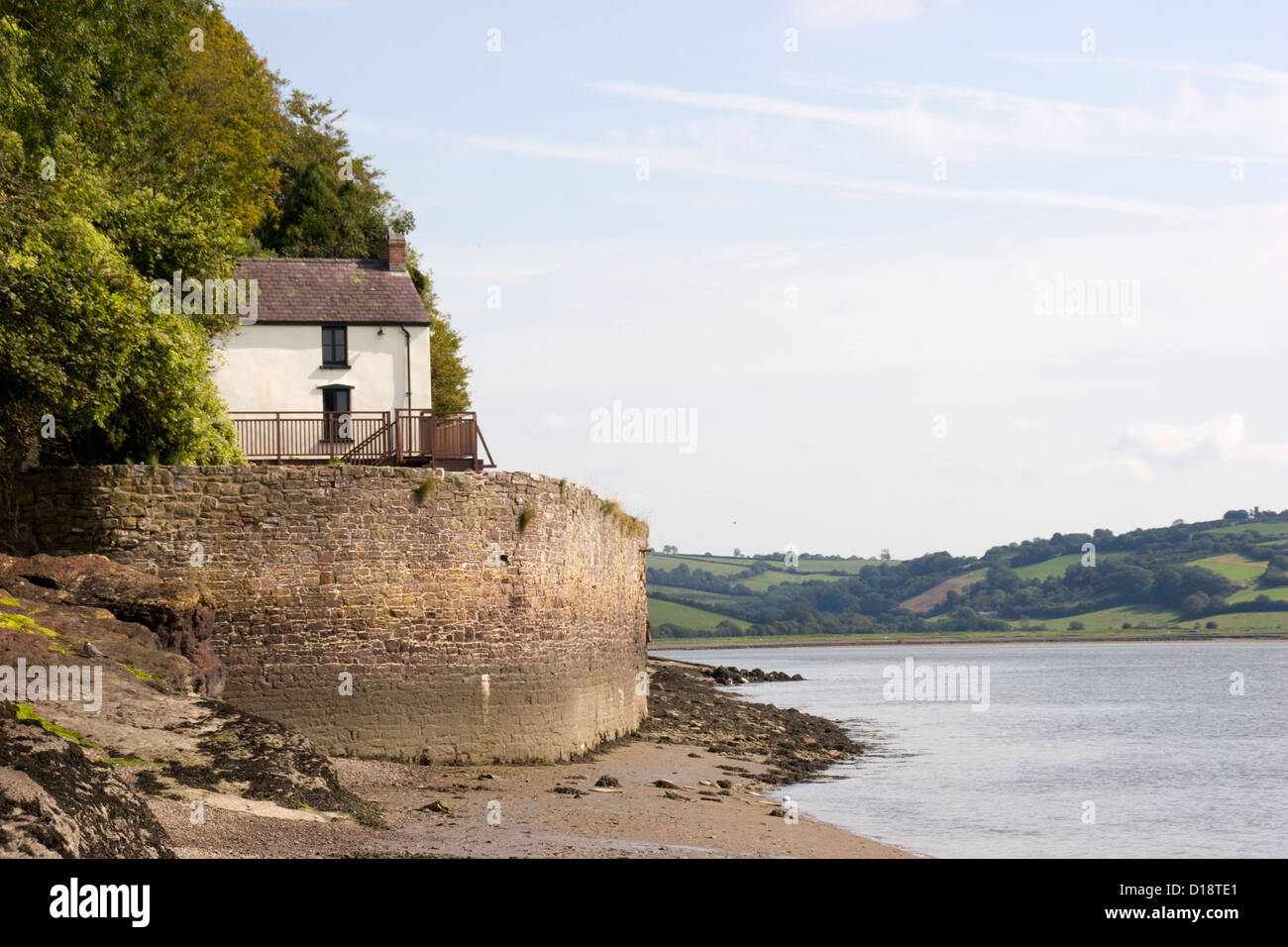 Il Boat House e il fiume Taf estuary Laugharne Carmarthenshire Wales UK Foto Stock
