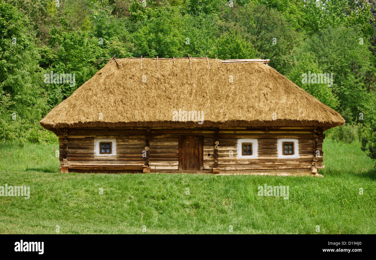 Il vecchio tradizionale ucraino casa rurale Foto Stock