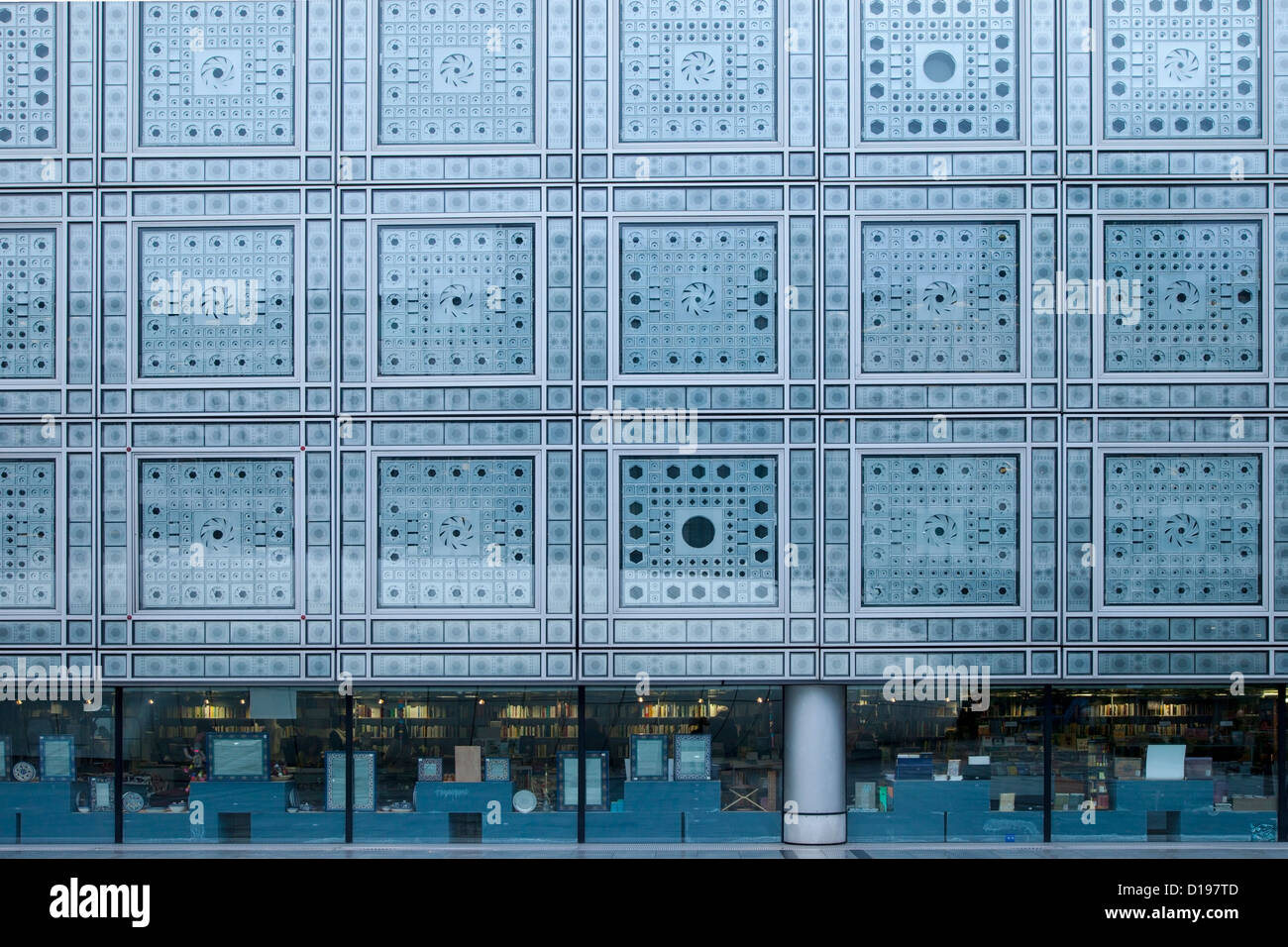 Foto La finestra della cella tende a Institut du Monde Arabe - Istituto del Mondo Arabo, Parigi Francia Foto Stock