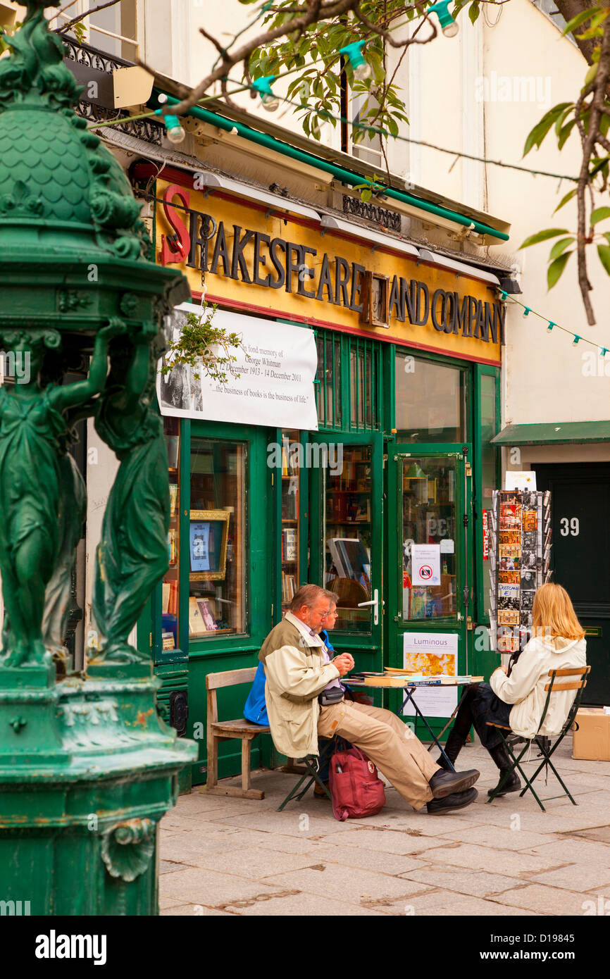 Shakespeare e la società Bookstore nel Quartiere Latino di Parigi Francia Foto Stock