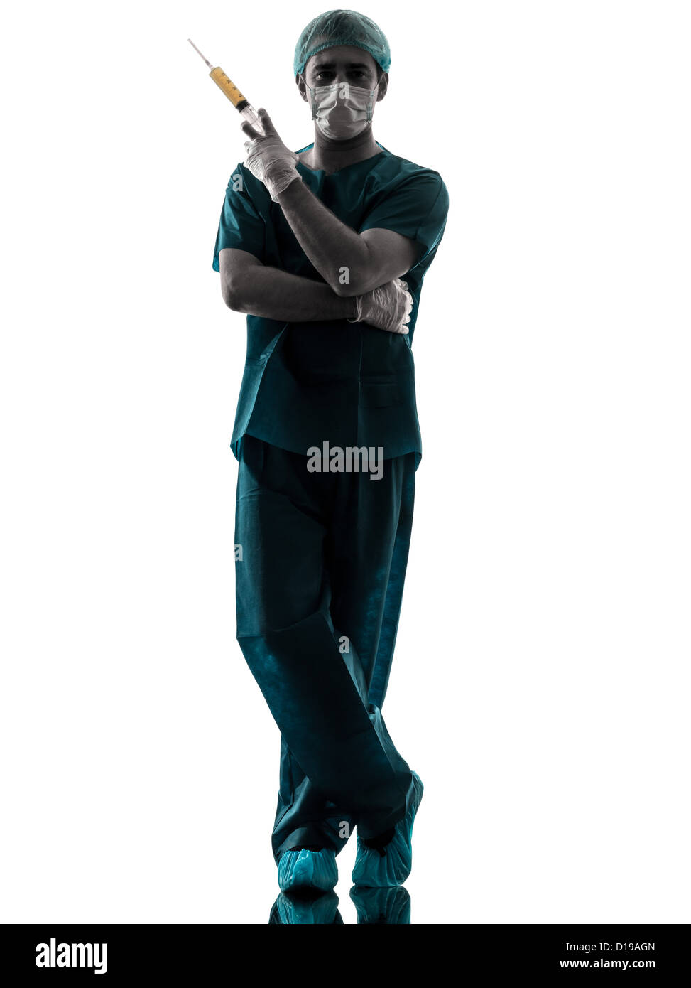 Un medico chirurgo anestesista uomo azienda ago chirurgico silhouette isolati su sfondo bianco Foto Stock