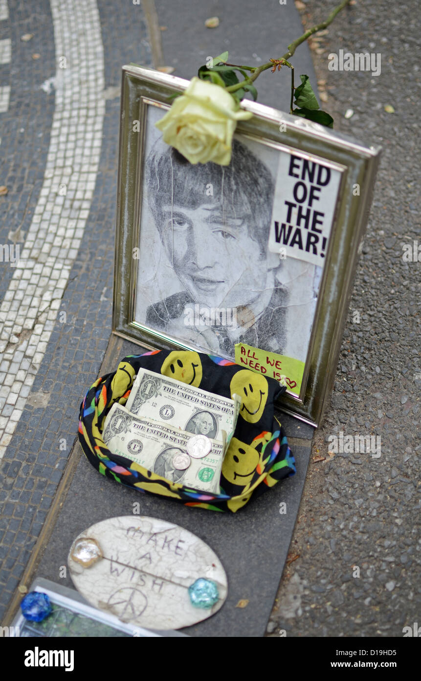 Strawberry Fields, una zona di Central Park che rende omaggio al tardo Beatle John Lennon Foto Stock