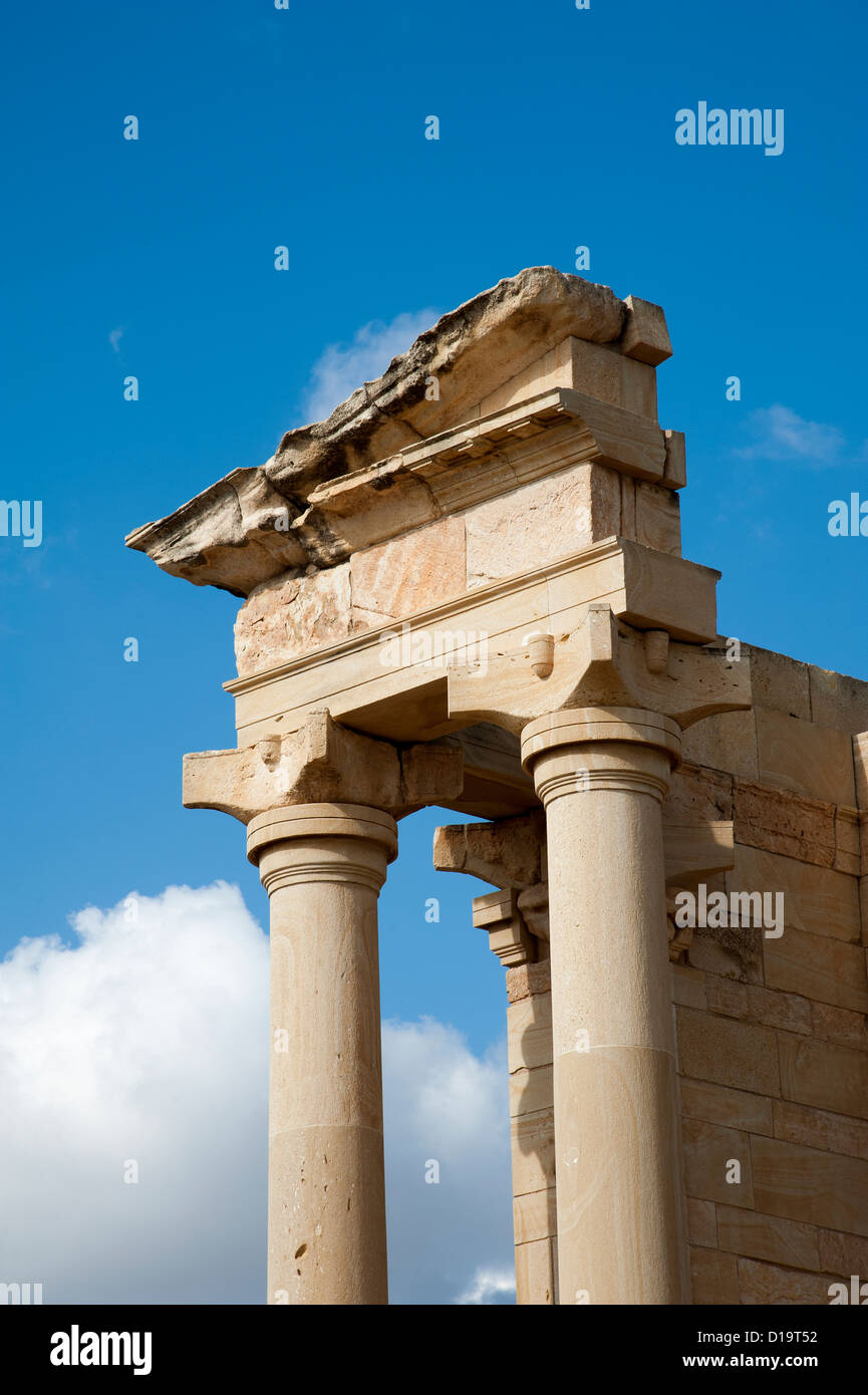 Il Tempio di Apollo in parte restaurato santuario di Apollon Ylatis a Kourion sito archeologico di Cipro Foto Stock