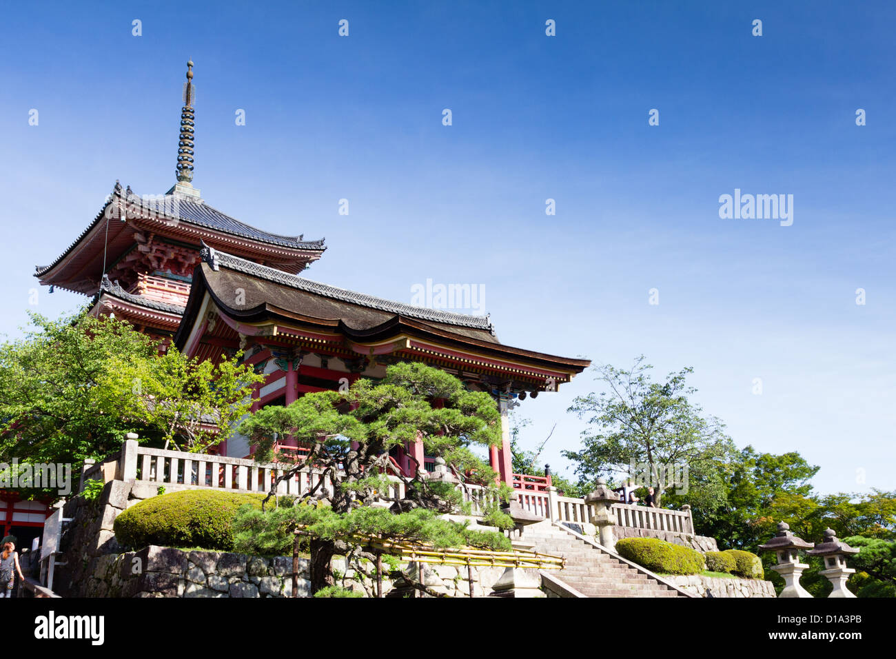 KYOTO, Giappone architettura tradizionale, Kiyomizu-dera tempio. Foto Stock