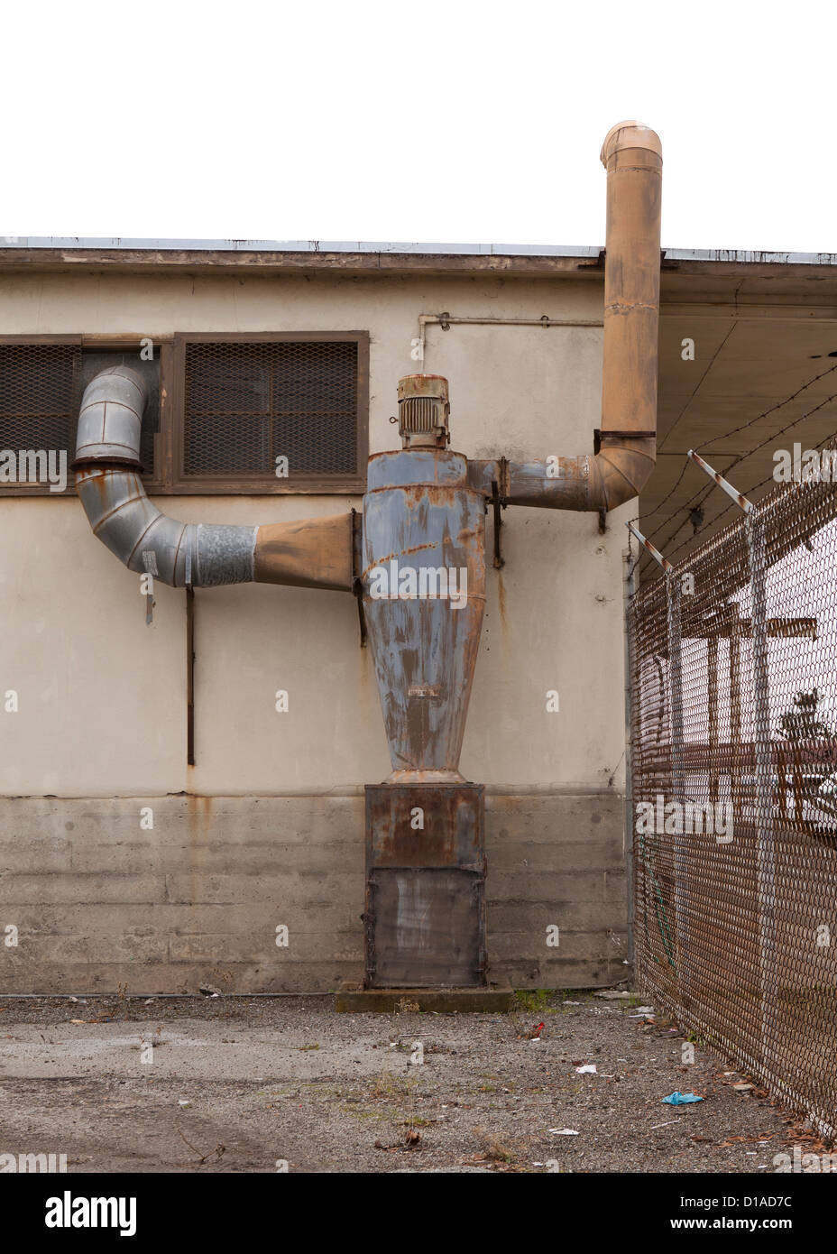 Humanoid edificio a forma di tubo di scarico Foto Stock