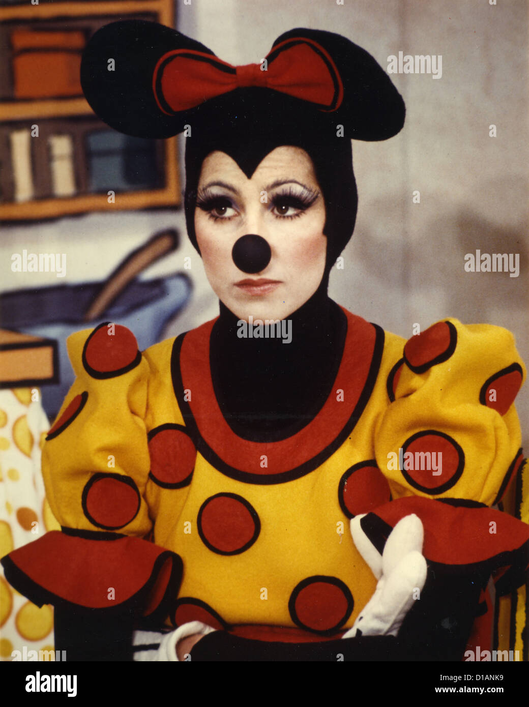 CHER cantante statunitense su come Minnie Mouse Il Sonny & Cher mostra sulla televisione statunitense 1976-1977 Foto Stock