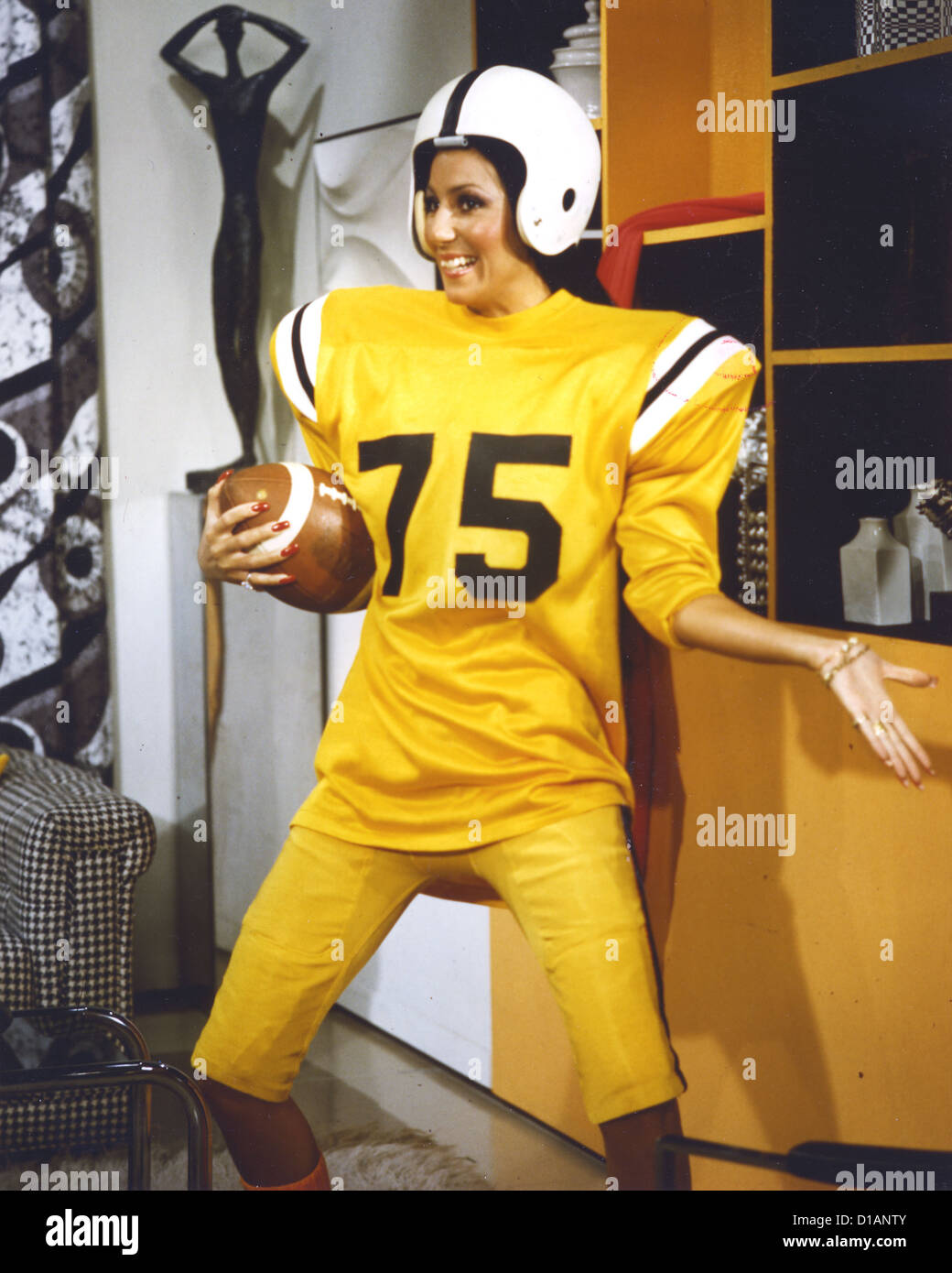 CHER cantante statunitense sul Sonny & Cher mostra sulla televisione statunitense 1976-1977 Foto Stock