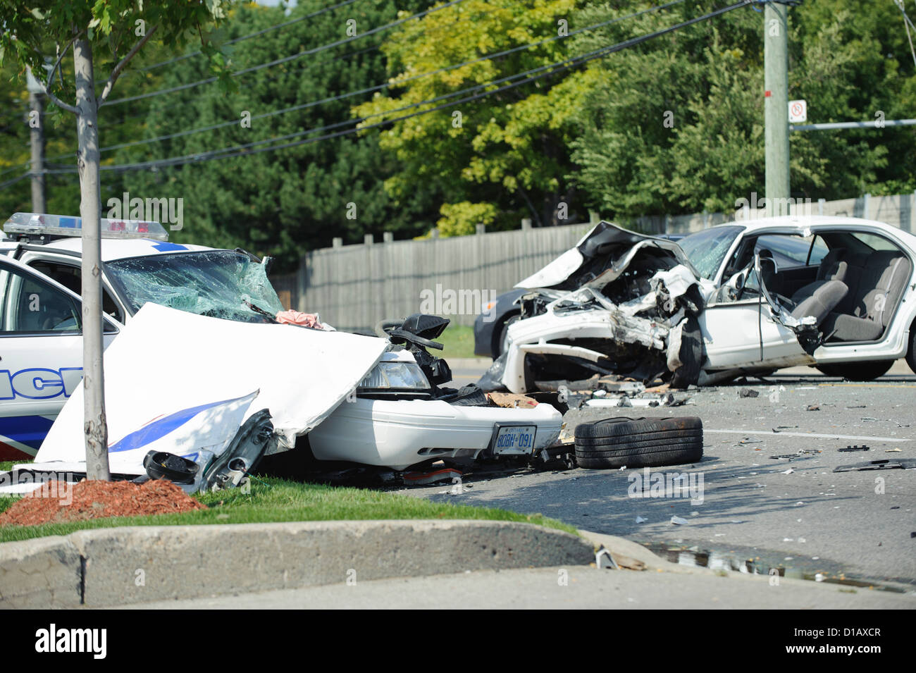 Toronto due funzionari di polizia e un civile sono stati precipitò al Sunnybrook Hospital Trauma Center con grave incidente su Midland Ave. Foto Stock