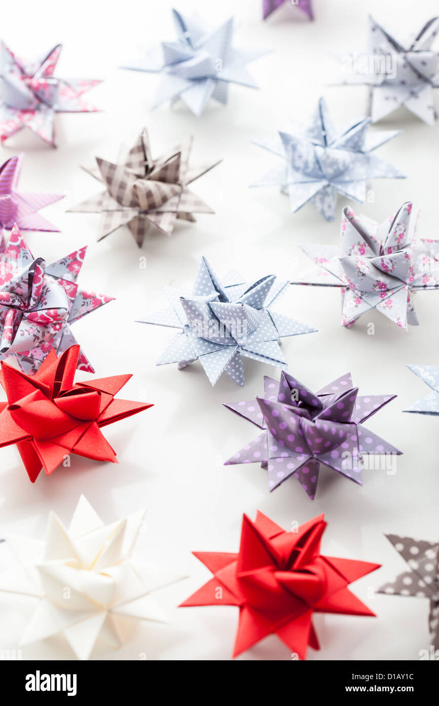 Froebel star - famosa tedesco Avvento star costituito da carta come bella decorazione di Natale Foto Stock