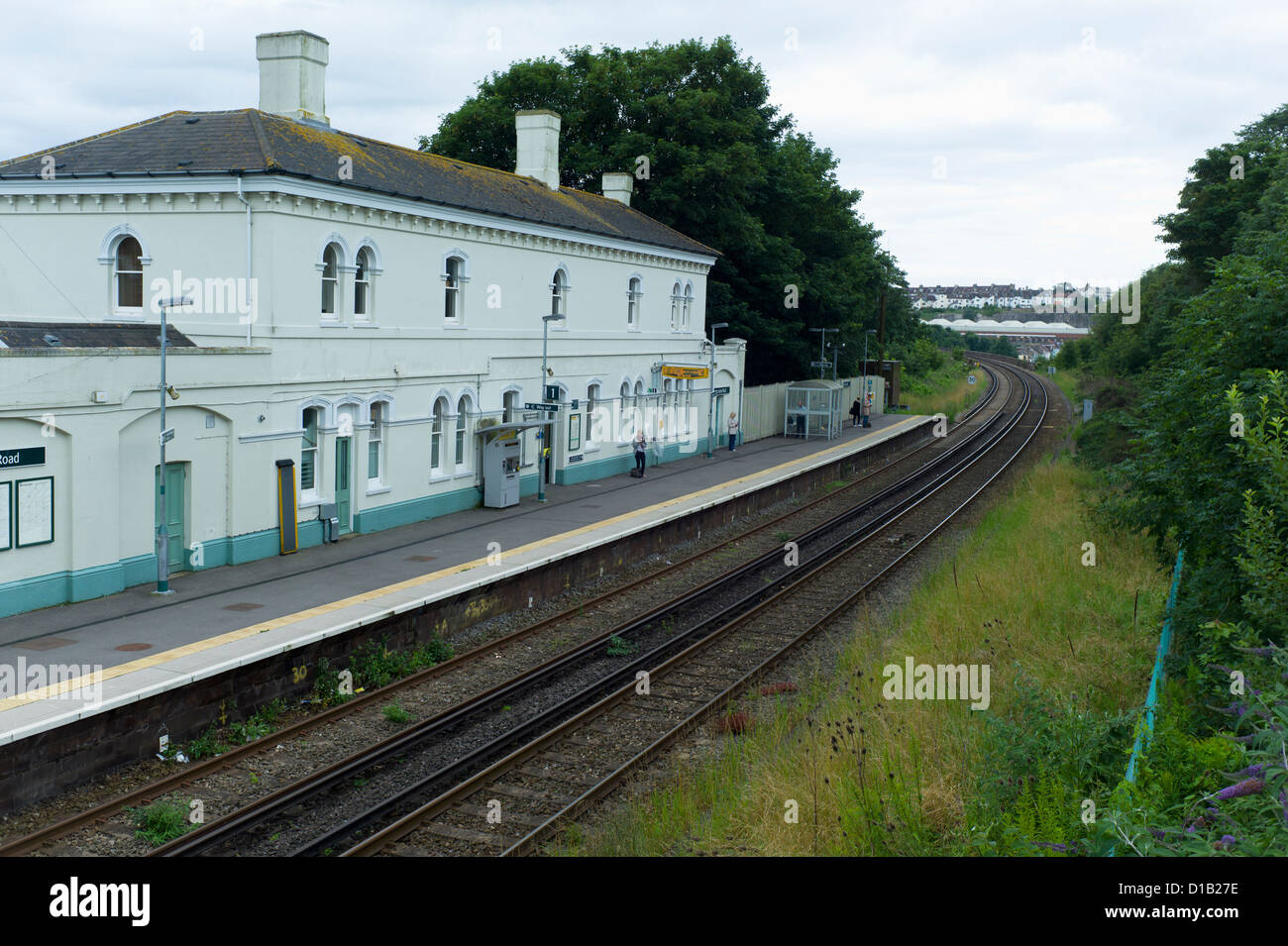 Vuota stazione ferroviaria piattaforma,London Road station,BRIGHTON REGNO UNITO Foto Stock