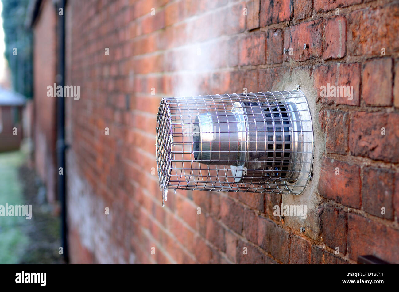 Caldaia a condensazione scarico sfiato. Foto Stock