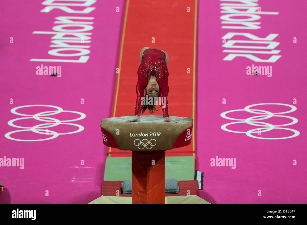 McKayla Maronney (USA) preforme volta durante la donna della squadra di ginnastica finali all'2012 Olimpiadi Estive Foto Stock