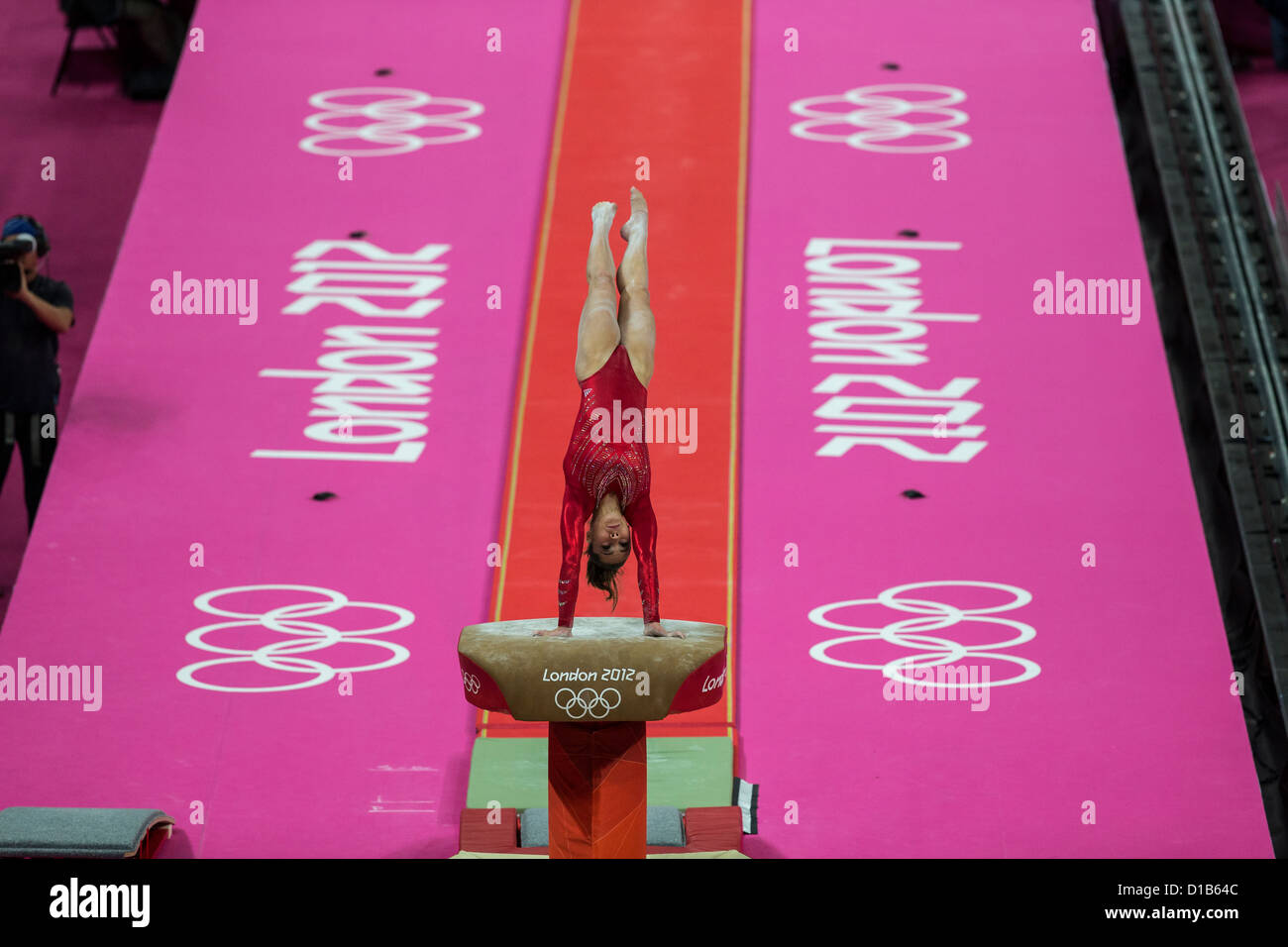 McKayla Maronney (USA) preforme volta durante la donna della squadra di ginnastica finali all'2012 Olimpiadi Estive Foto Stock