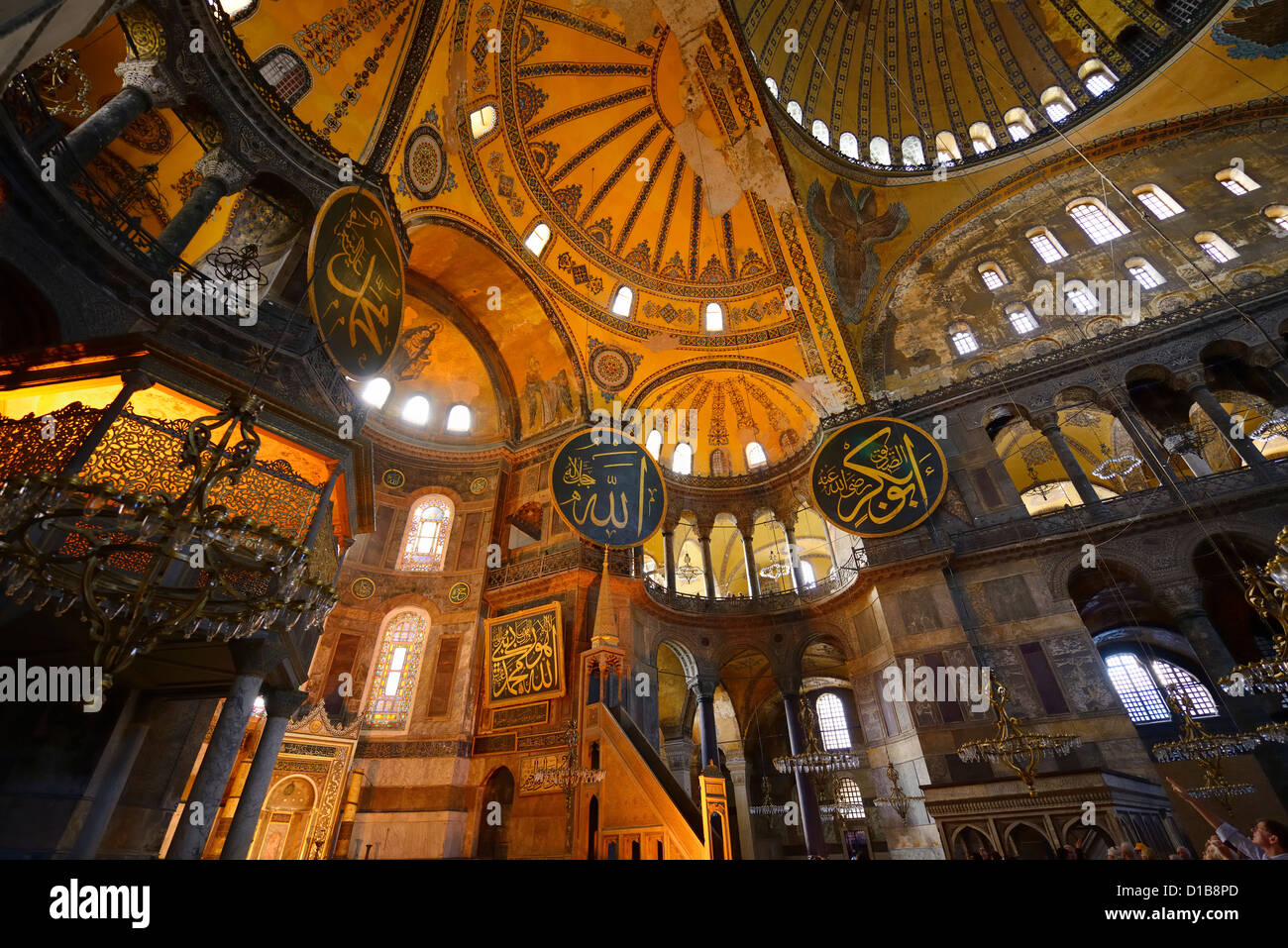 All'interno di Hagia Sophia Istanbul presso il chiosco sollevata del Sultans privato lodge Turchia Foto Stock