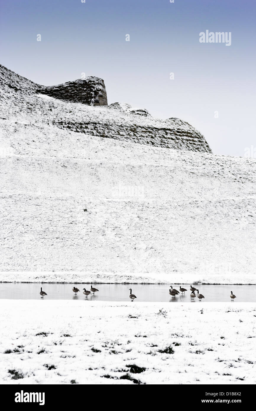 Neve su Northumberlandia, l'arte pubblica creato dall'architetto Charles Jencks su un terreno donato dal Blagdon Estate Foto Stock