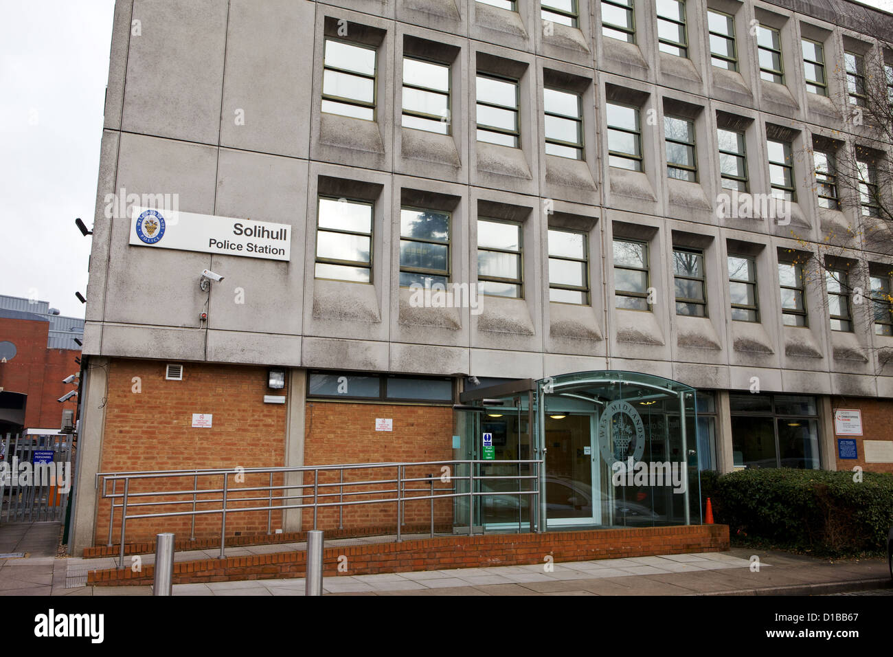 Esterno in corrispondenza della parte anteriore di Solihull, stazione di polizia, West Midlands edificio polizia Solihuil comunità Foto Stock