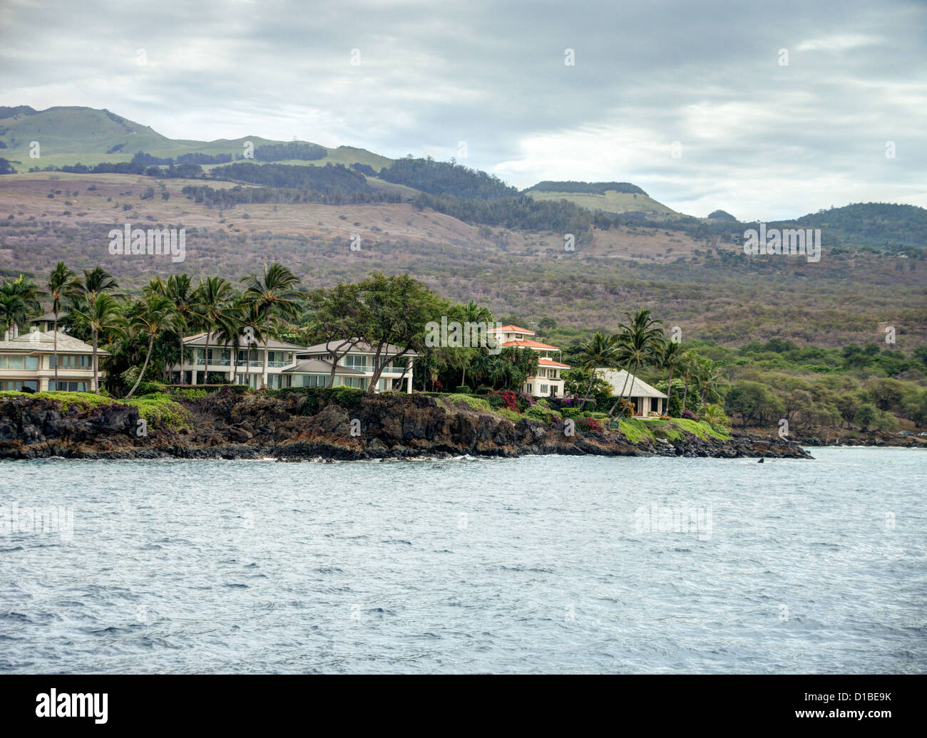 Case fronte mare sulla costa di Maui, Hawaii Foto Stock