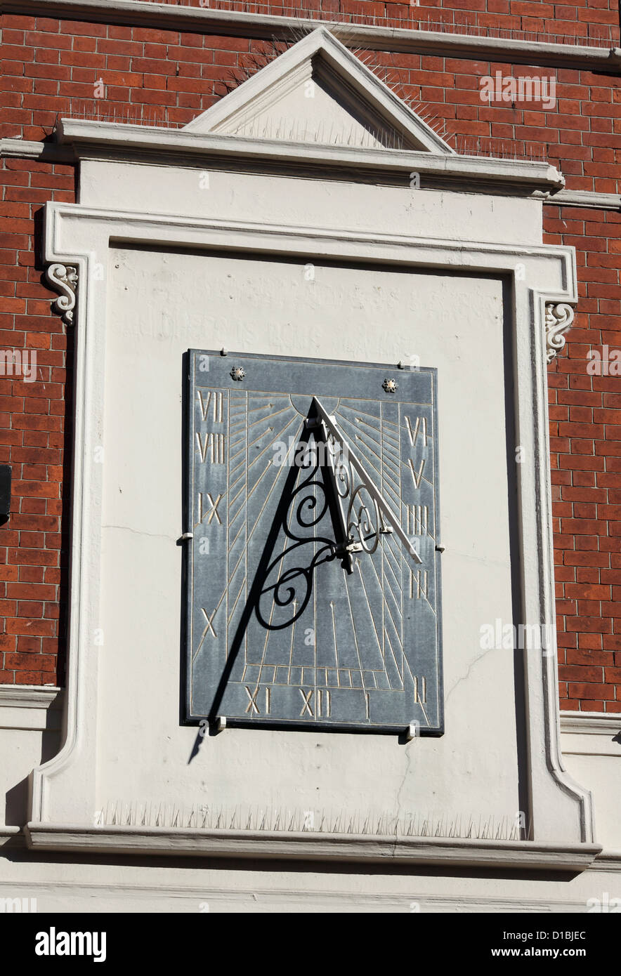 Meridiana sulla facciata di un edificio in North Road, Brighton Foto Stock
