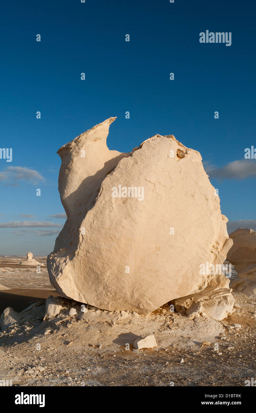 Chalk formazioni rocciose, White Desert (Sahara el Beyda), Egitto Foto Stock