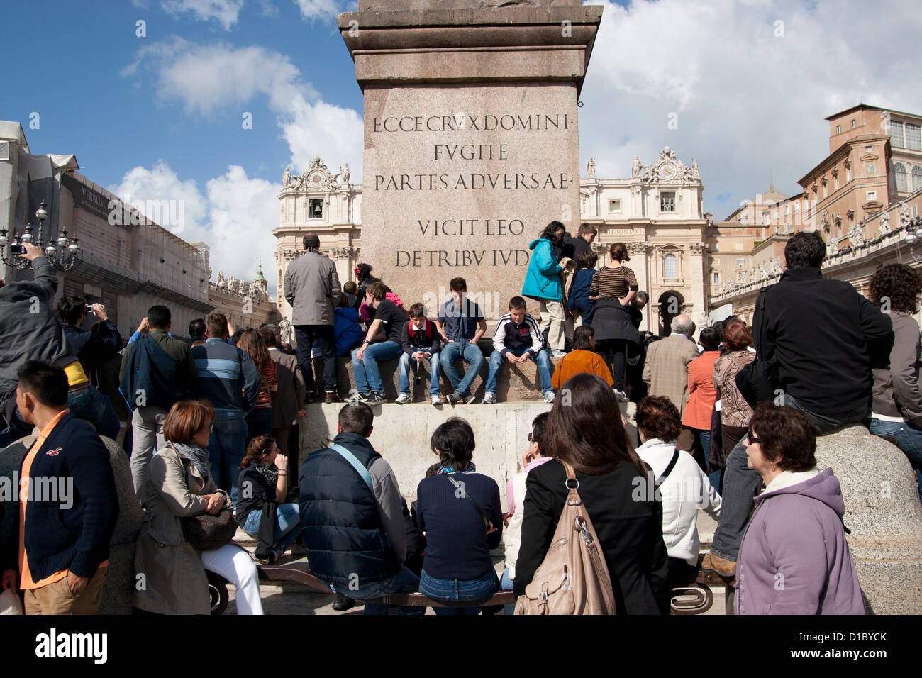 Messa di Pasqua a Piazza San Pietro a Roma. Foto Stock