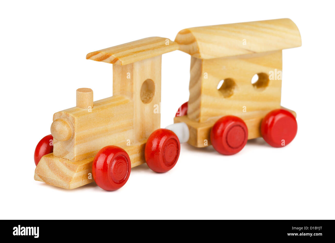 Giocattolo di legno treno isolato su bianco Foto Stock