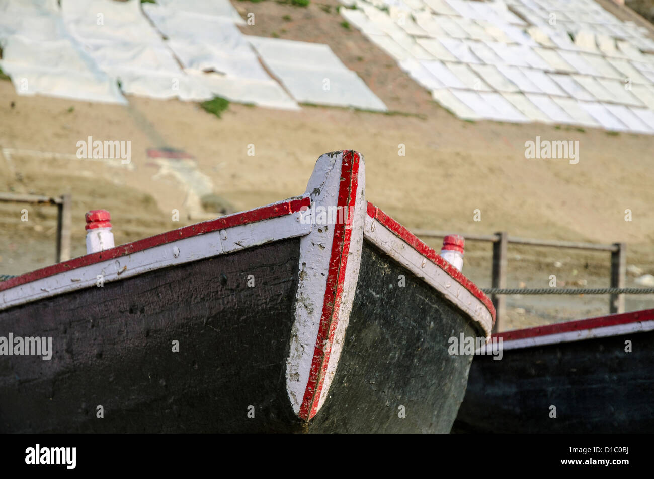 Barche in Varanasi, Fiume Gange, India Foto Stock