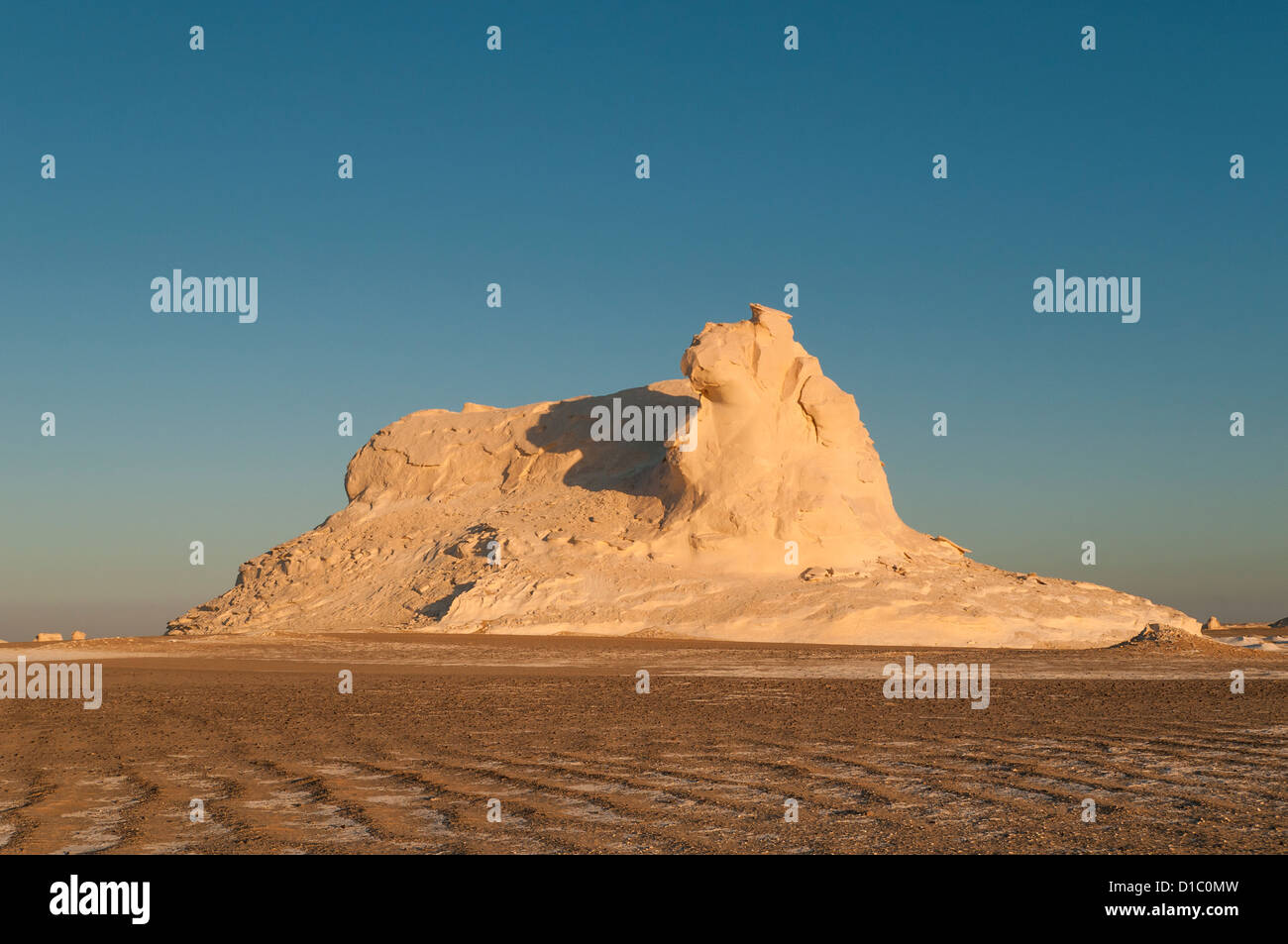 Chalk formazioni rocciose, White Desert (Sahara el Beyda), Egitto Foto Stock