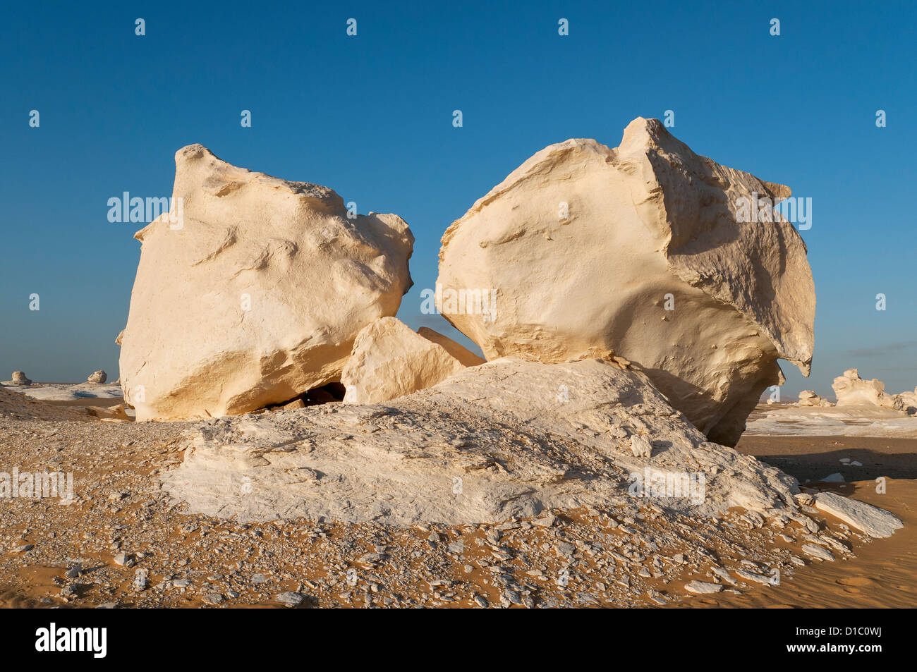 Chalk formazioni rocciose, White Desert (Sahara el Beyda), Egitto Foto Stock