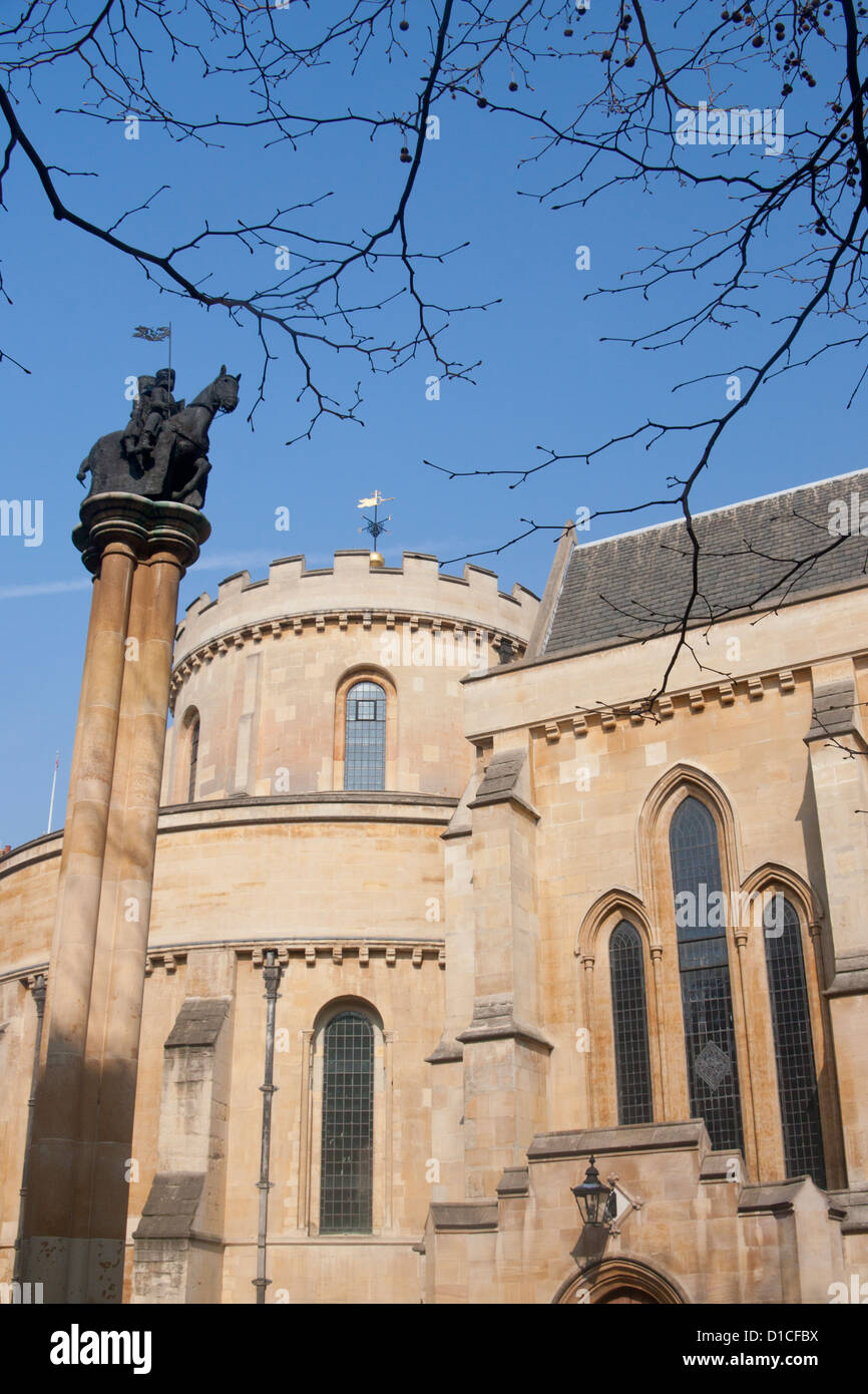 Il Tempio la Chiesa e cavalieri templari statua Tempio City di Londra Inghilterra REGNO UNITO Foto Stock