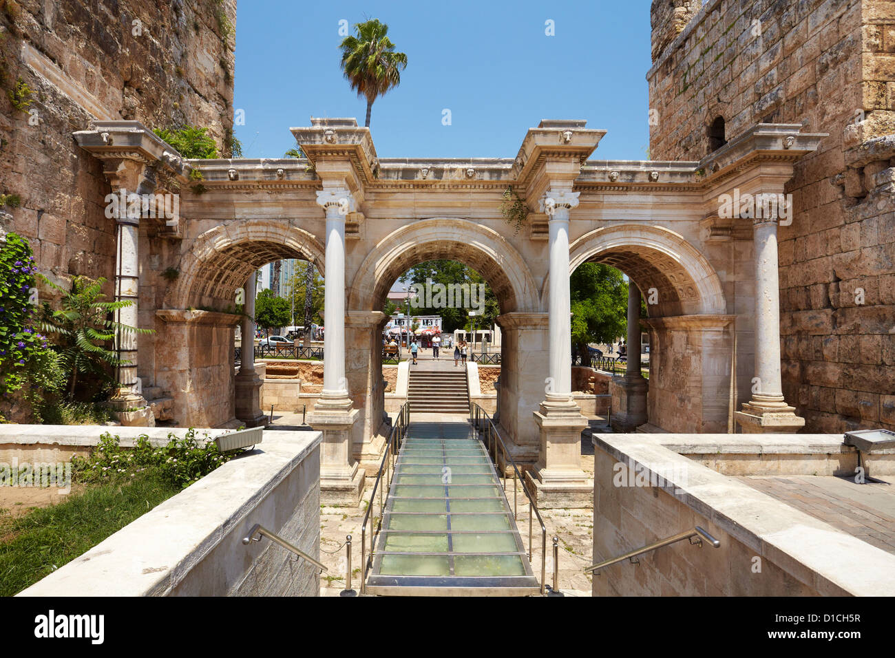 Vista del cancello Hadrian's Turchia Antalya Foto Stock