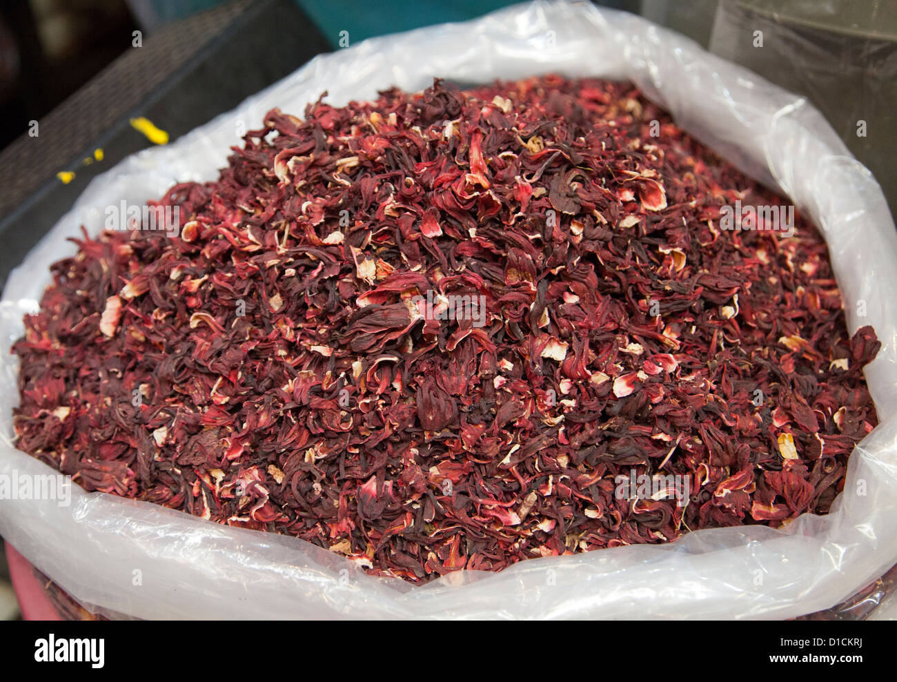 Sacchetto di ibisco essiccati o Giamaica petali di fiori Xochimilco Mercato (South African importazione) - Città del Messico DF Foto Stock