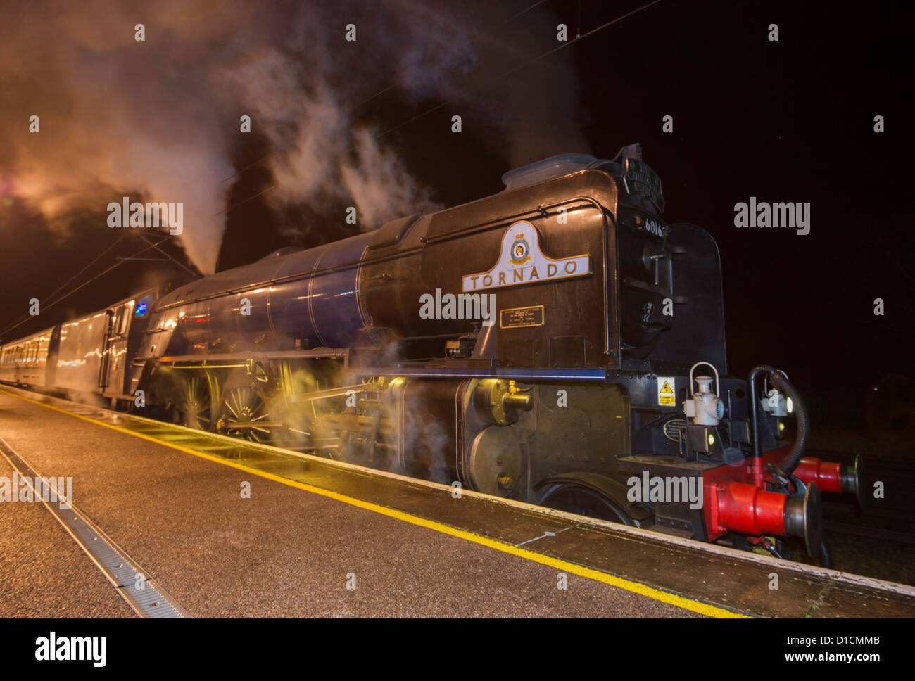 Tornado 60163 sorge a Ely stazione. Foto Stock