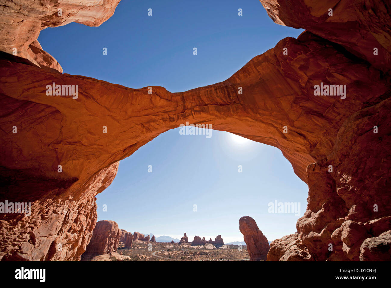 Il doppio arco al Parco Nazionale di Arches appena al di fuori del paese di Moab, Utah, Stati Uniti d'America, STATI UNITI D'AMERICA Foto Stock