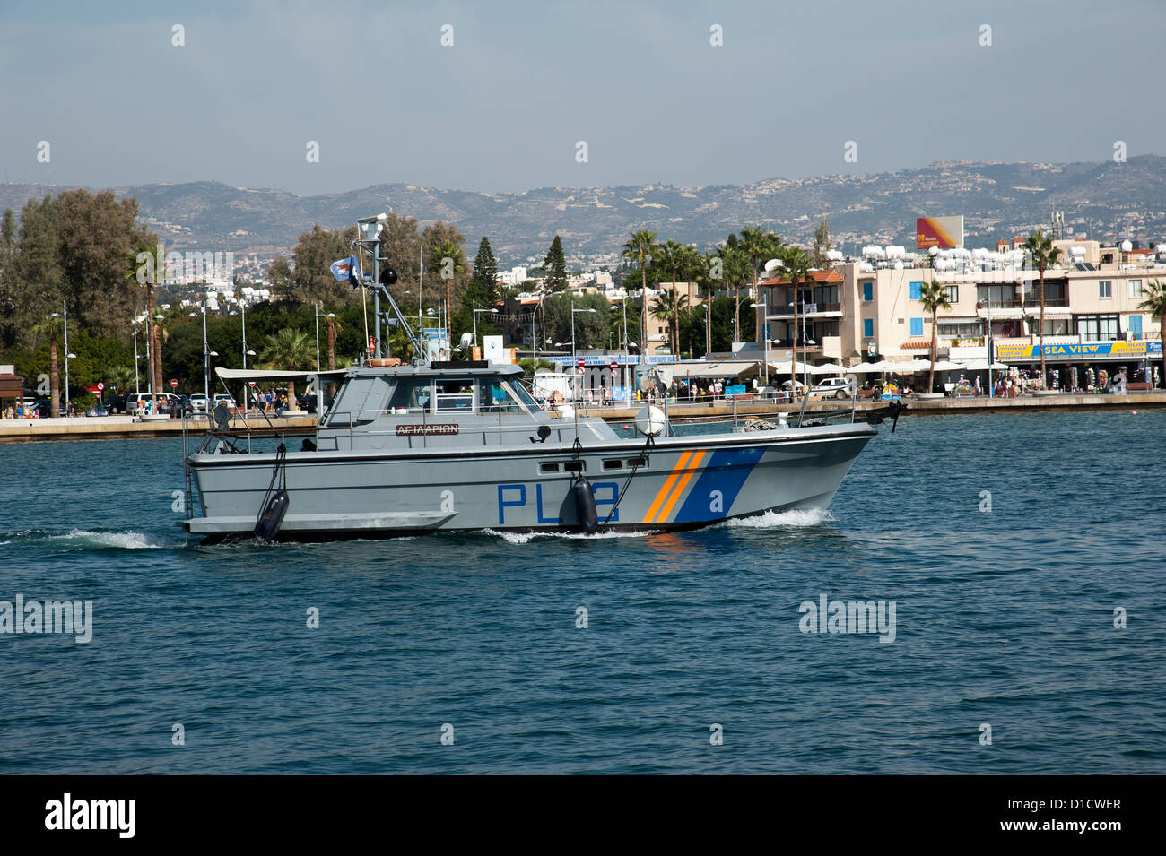 Marine forza di polizia nave pattuglia offshore. Paphos Cipro Foto Stock