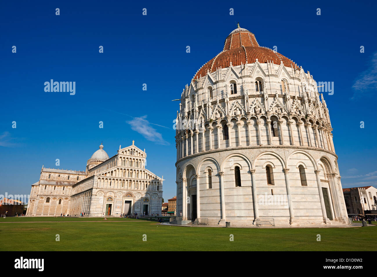 Vista esterna del Bapristry e Duomo di Pisa, Italia Foto Stock